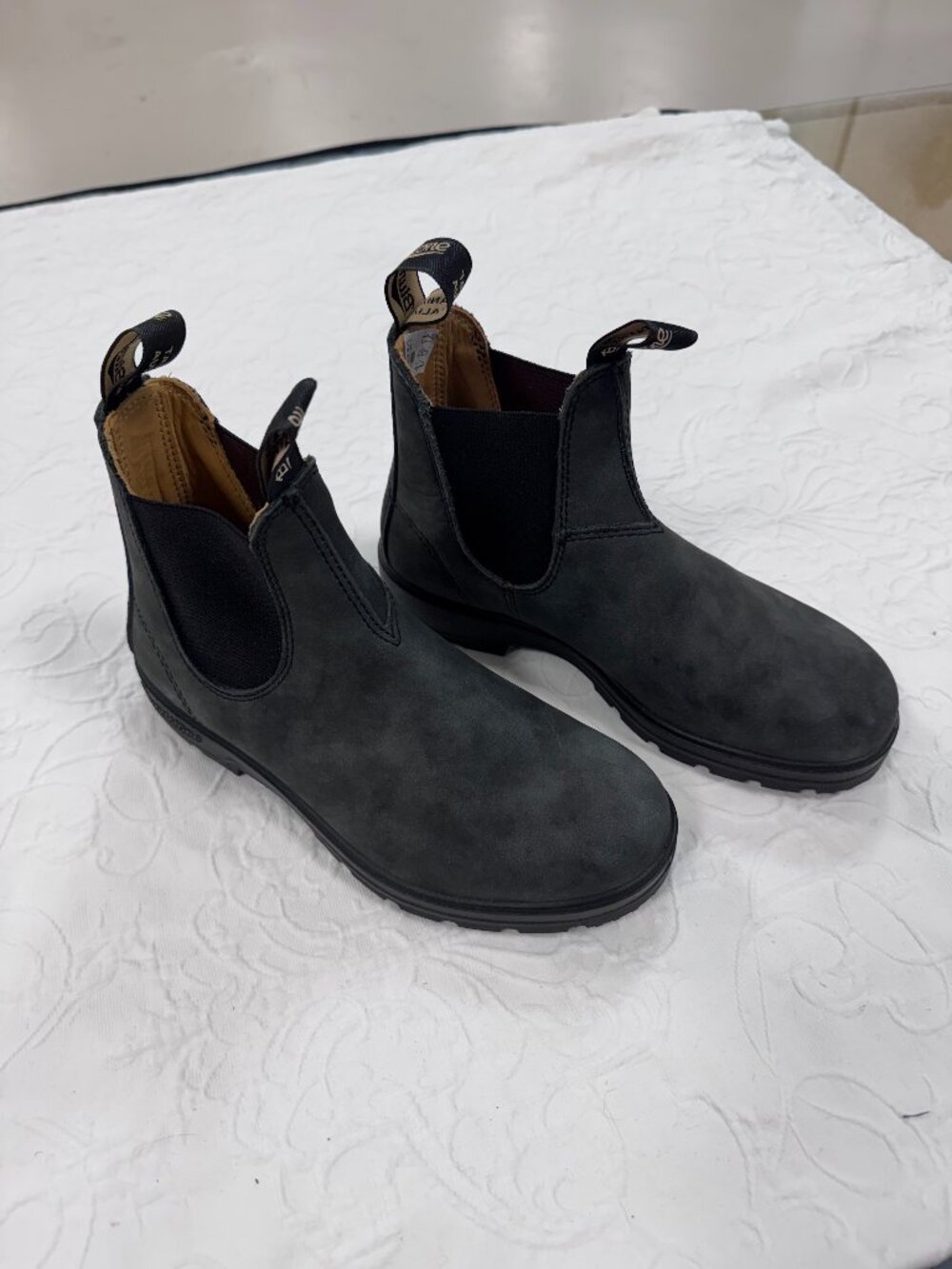 Men's Blundstone Steel Grey Suede Boots Like New Size 5